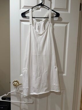 Thrive White Sleeveless Pocket Tunic